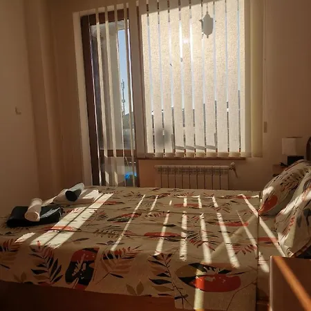 Apartment Sunny - Cozy By Gondola Lift, Fast Wi-fi And Mountain View Bansko